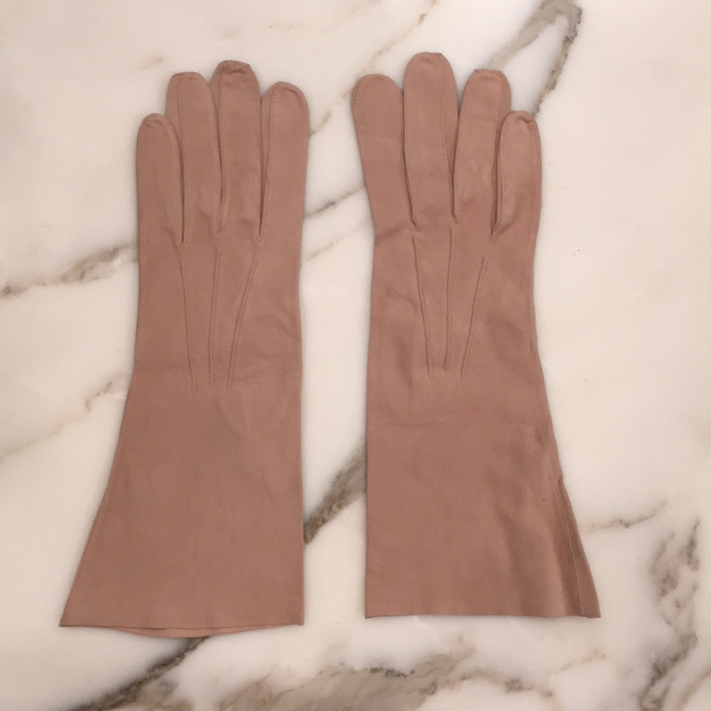 NWOT Arabel Doeskin Gloves!